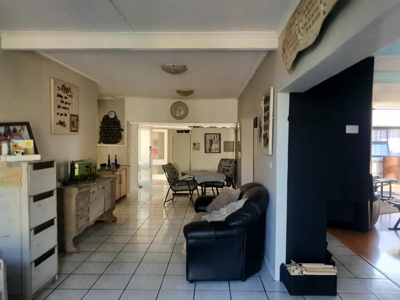 5 Bedroom Property for Sale in Parow North Western Cape